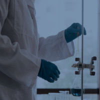 </i><p><b>ACCESO Y REGULACIÓN DE TERAPIAS AVANZADAS </b> <br>Del laboratorio al paciente</p>